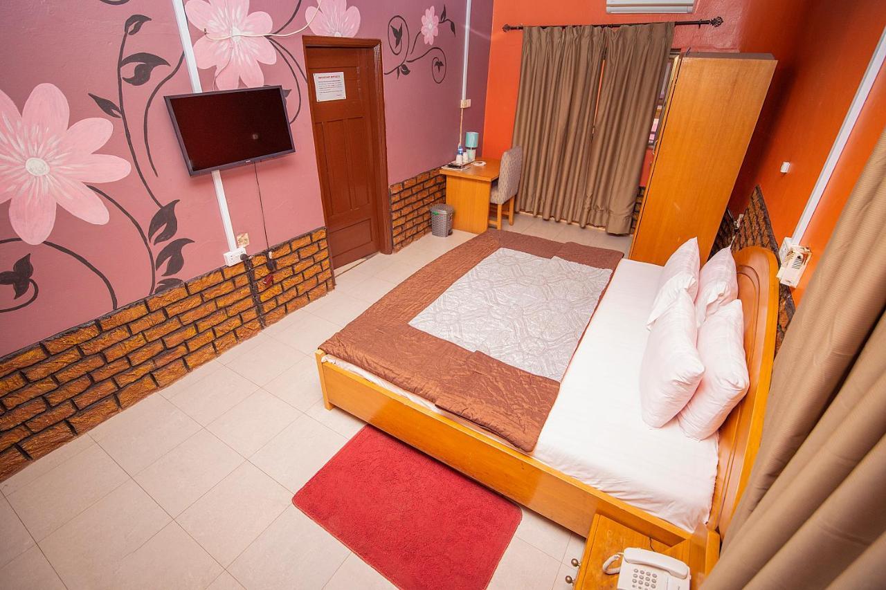 Hilton View Hotel Ogbodjo Dış mekan fotoğraf